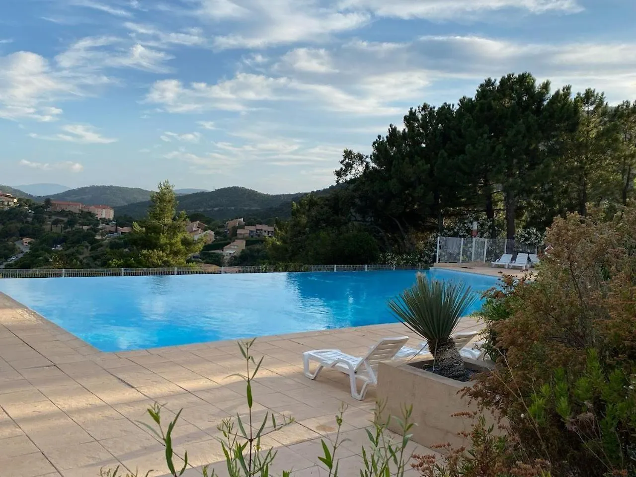 Le Ptit Paradis, Piscine - Tennis Les Issambres Apartment